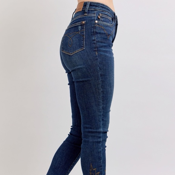 Judy Blue Full Size Embroidered High Rise Skinny Jeans Plus Size - Picture 4 of 6